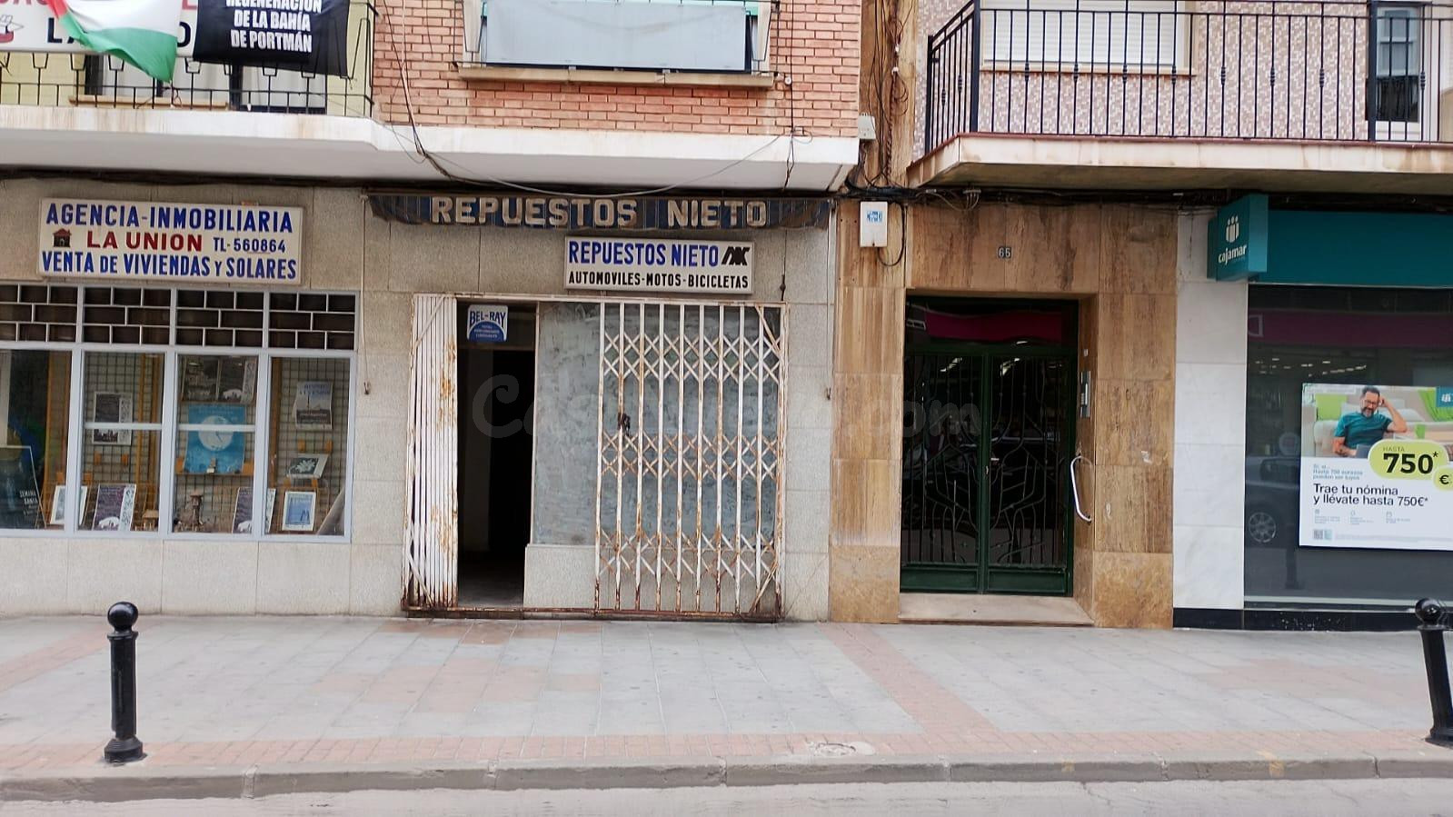 "Local comercial en Calle Mayor de La Unión | Máxima visibilidad y tránsito peatonal"