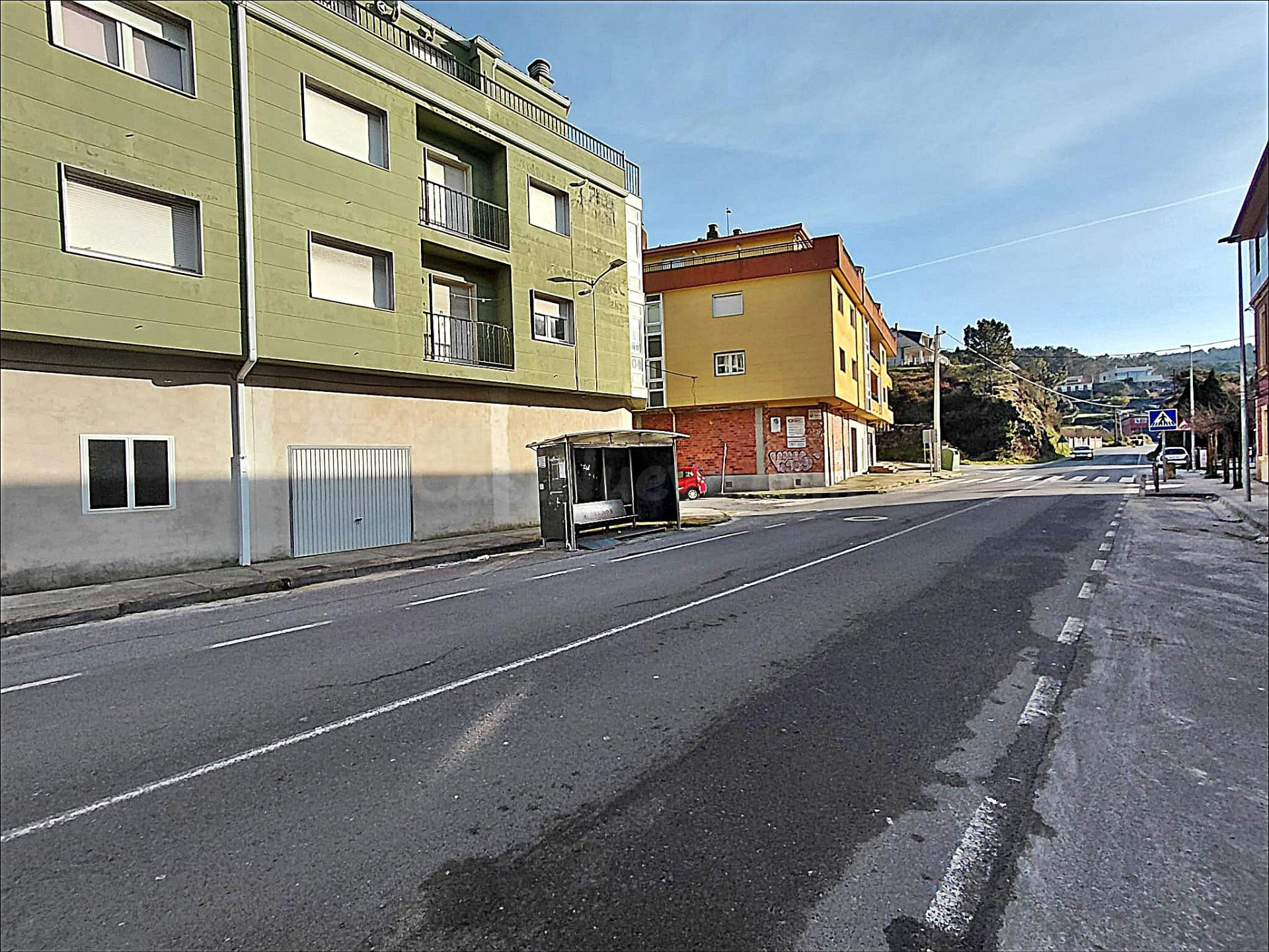 Local de 127m2 frente a Playa Parameán | 21m de Fachada | El - foto 3