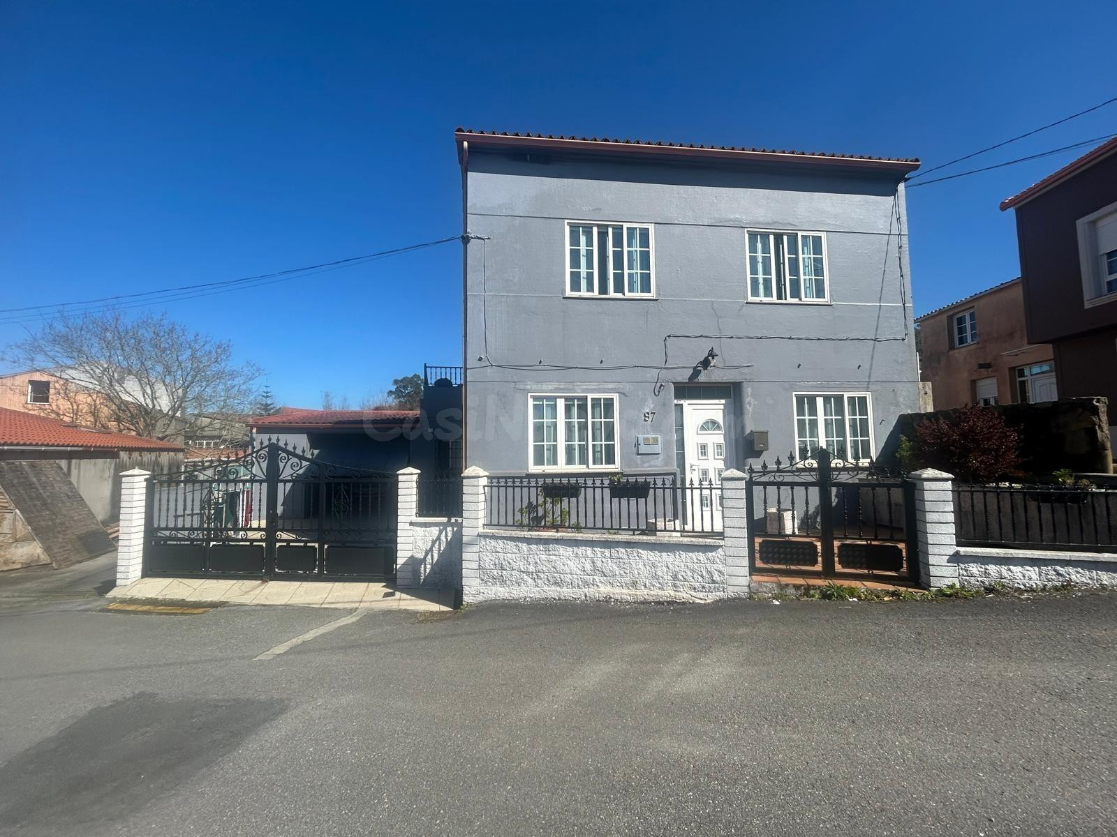Casa en venta a 1.5km del centro de Boiro – Espacio, tranqui - foto 3