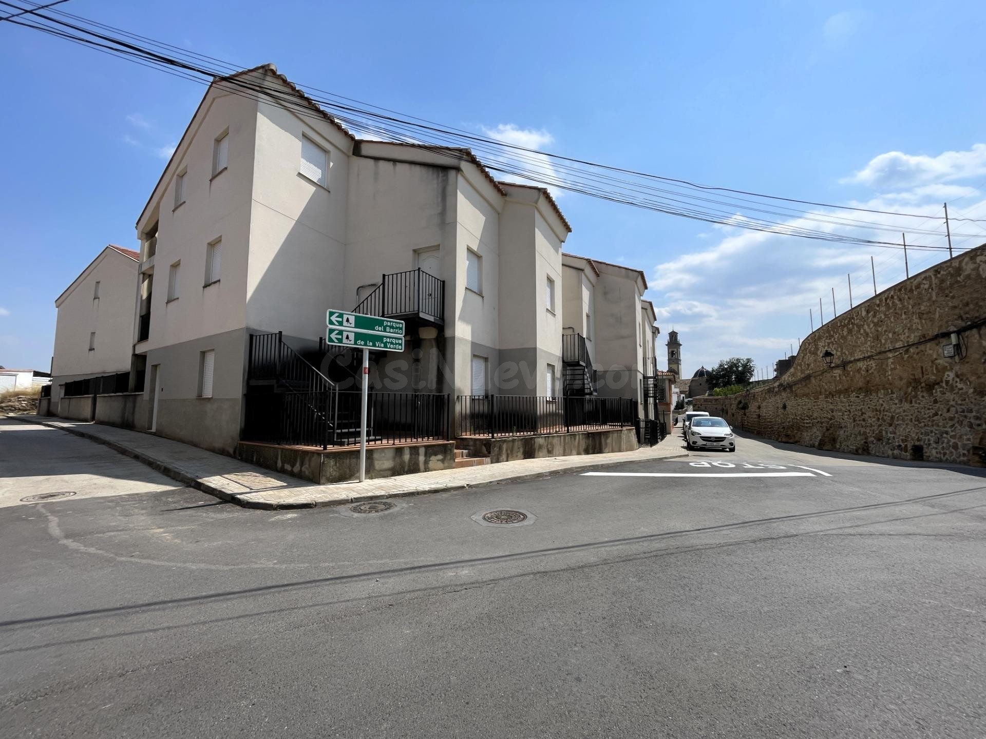 PLAZAS DE PARKING EN URBANIZACIÓN DE RECIENTE CONSTRUCCIÓN