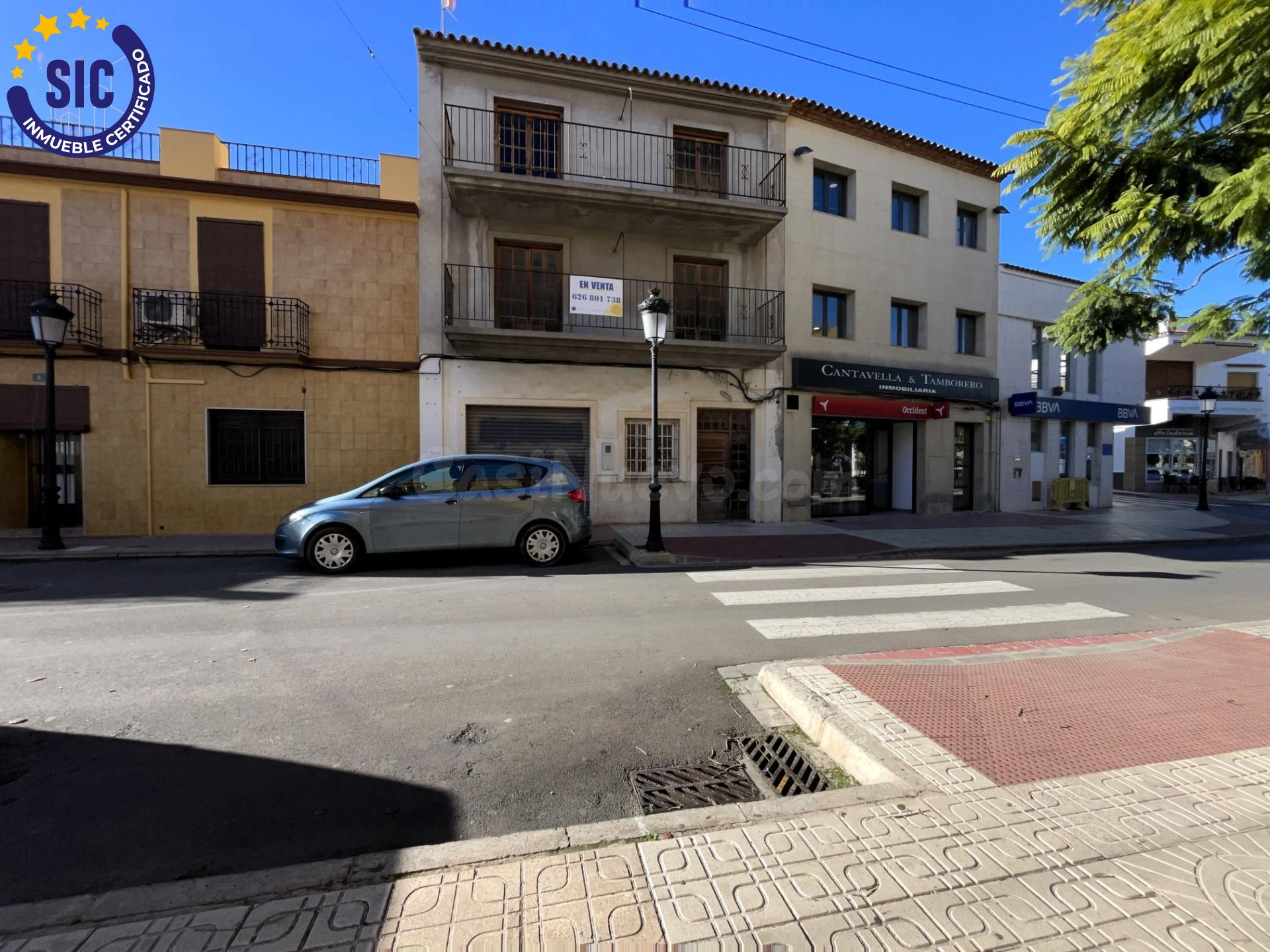 CASA ADOSADA CÉNTRICA CON MUCHAS POSIBILIDADES EN OROPESA DEL MAR