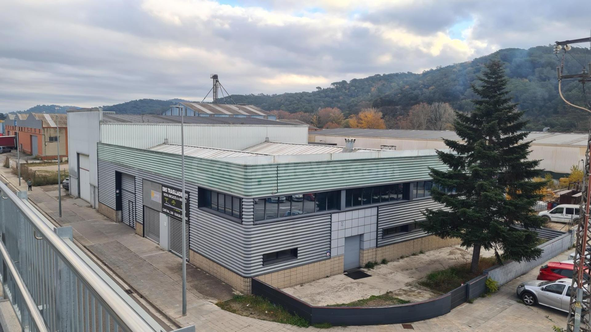 SANT CELONI ( MOLI DE LES PLANES) NAVE INDUSTRIAL  EN VENTA - foto 2