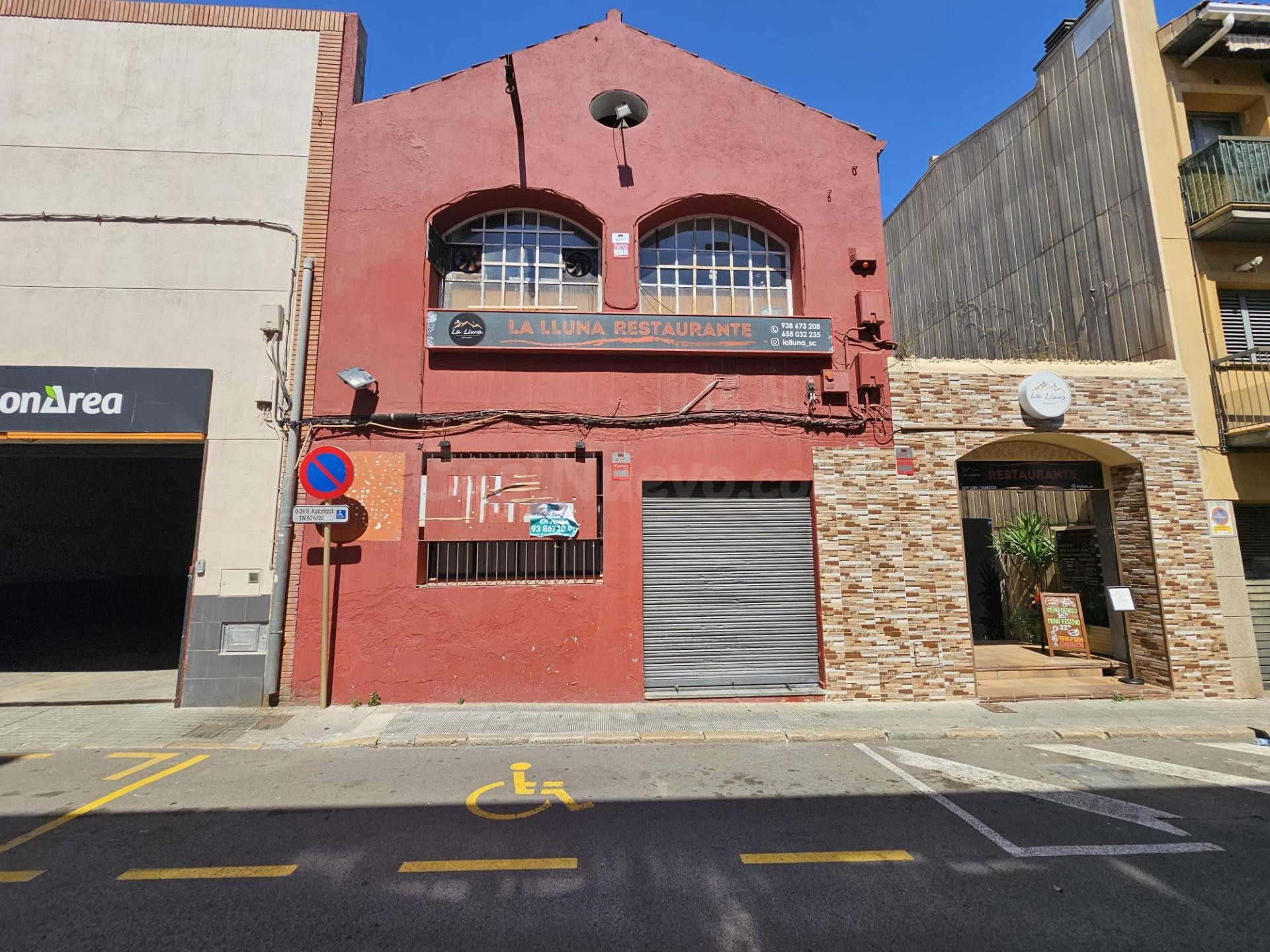 SANT CELONI (CENTRO): GRAN LOCAL COMERCIAL EN VENTA JUNTO ATENEO DE SANT CELONI ADAPTADO A BAR