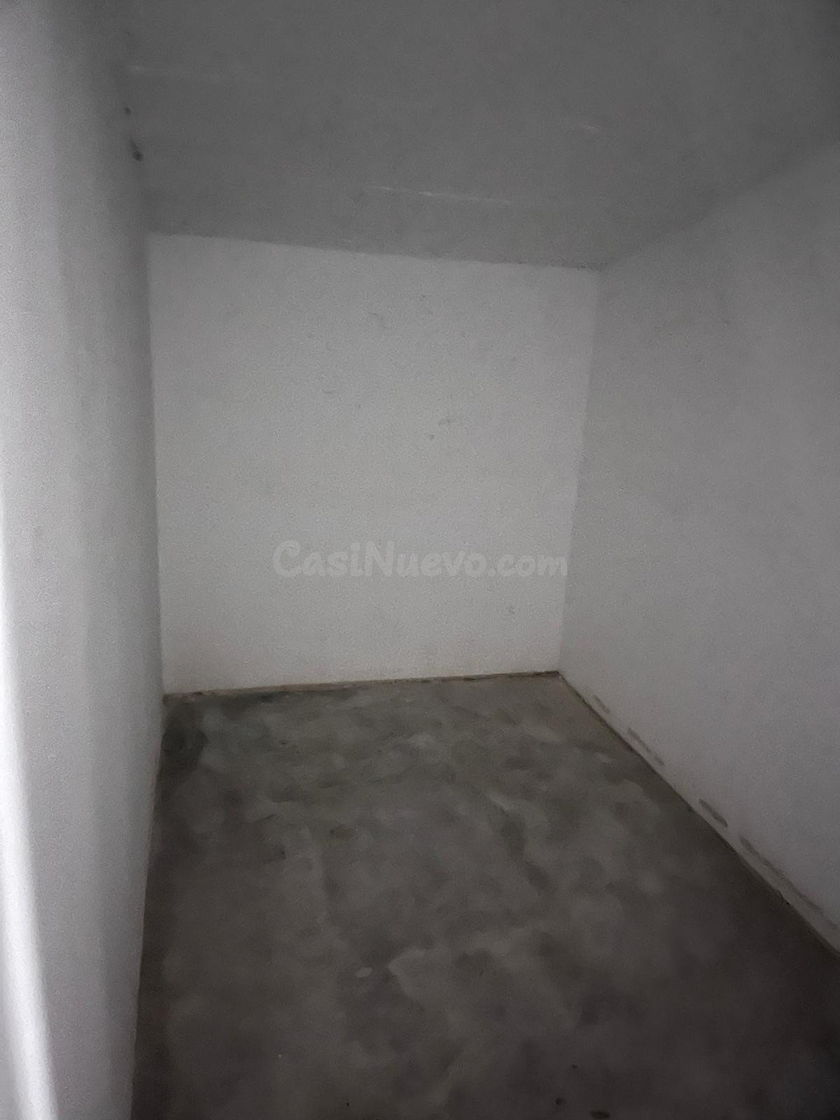 Trastero en Calonge - Opción Ideal para Almacenamiento