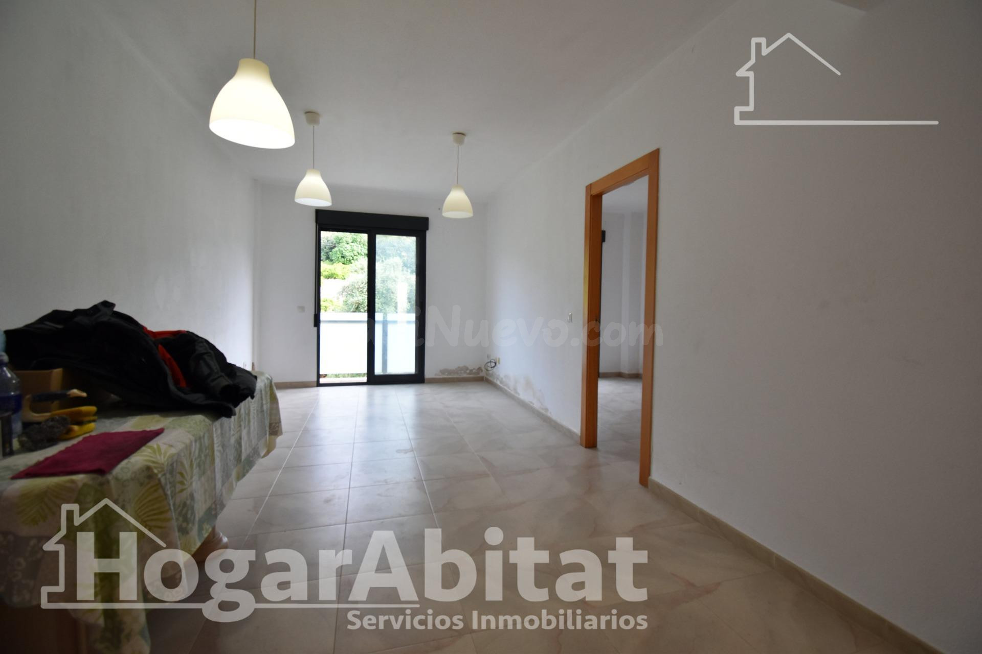 ¡GRAN OPORTUNIDAD! SEMINUEVO Y EXTERIOR CON BALCÓN GARAJE Y  - foto 5