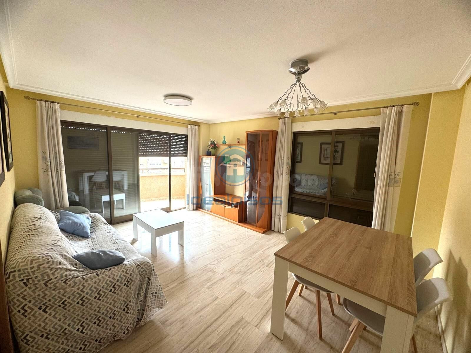 Vivienda en alquiler con piscina, garaje y terraza en Vistahermosa