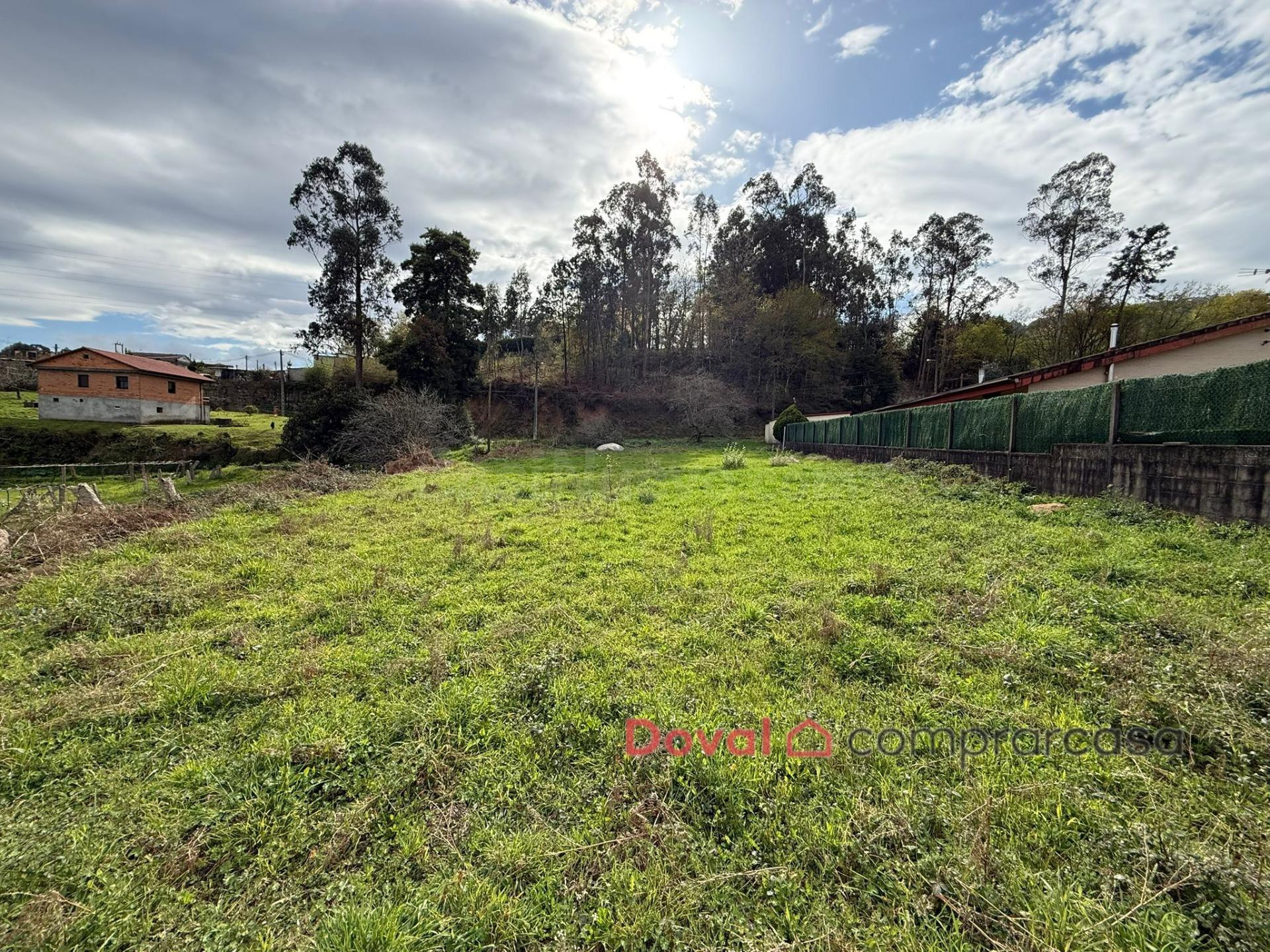 Parcela de 1.458 m2 en Mos, excelente ubicación y gran potencial