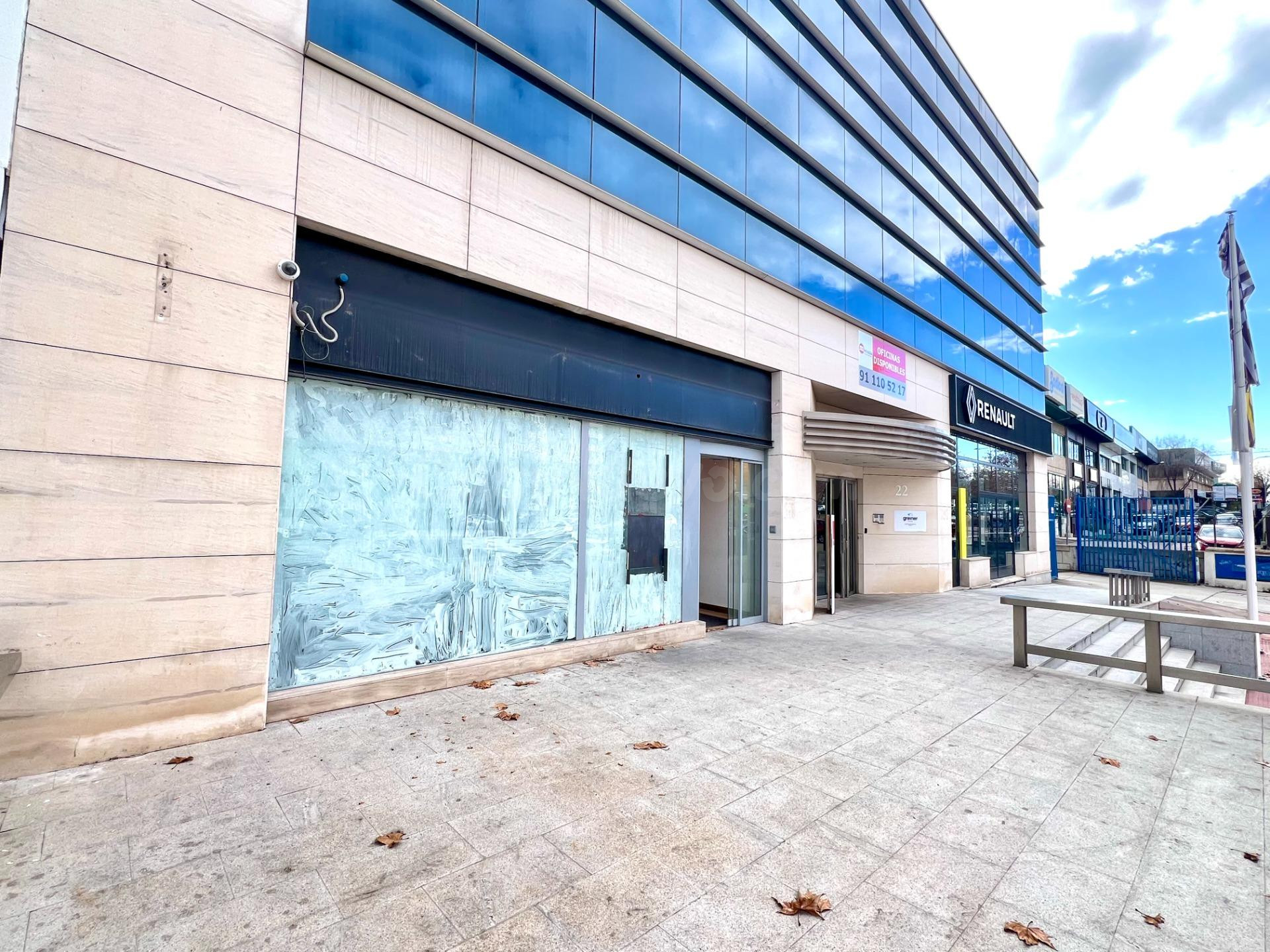 Local comercial 10 habitaciones 236m² en alquiler - Pol. Industrial sur