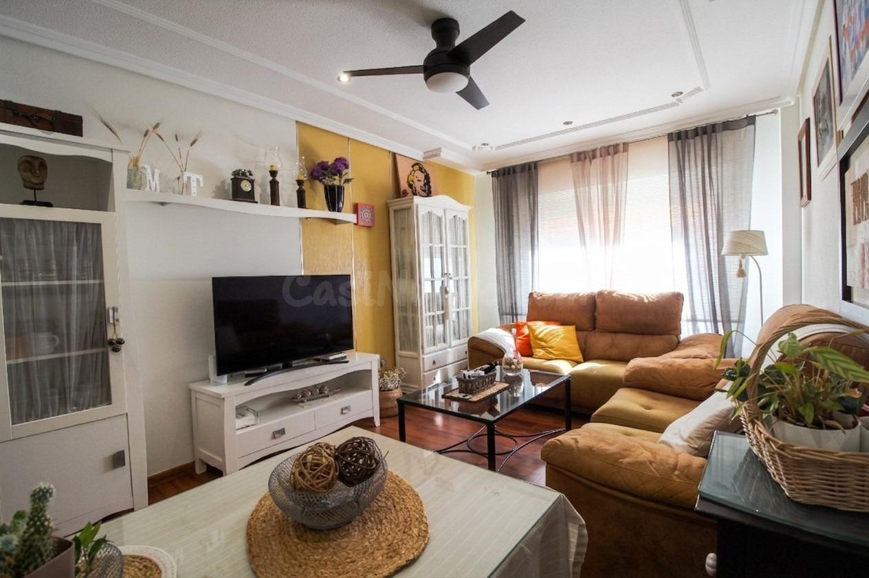 Tu hogar ideal junto al Parque de San Fernando! 4 dormitorios y garaje incluido