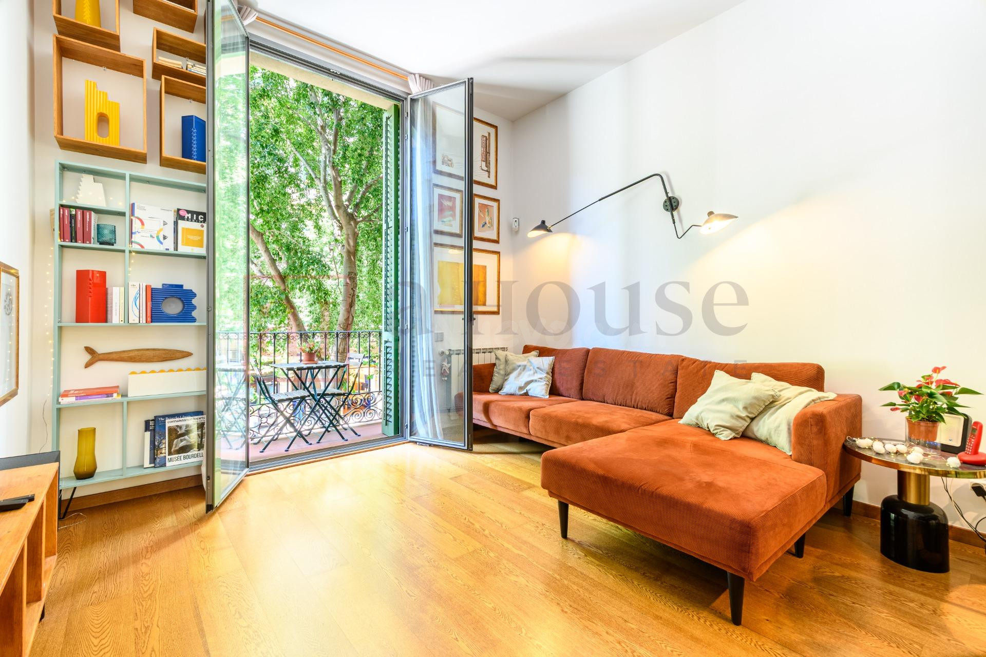 PISO EXTERIOR EN CALLE PEATONAL CON DOBLE ORIENTACIÓN Y TERRAZA EN LA DRETA DE L' EIXAMPLE