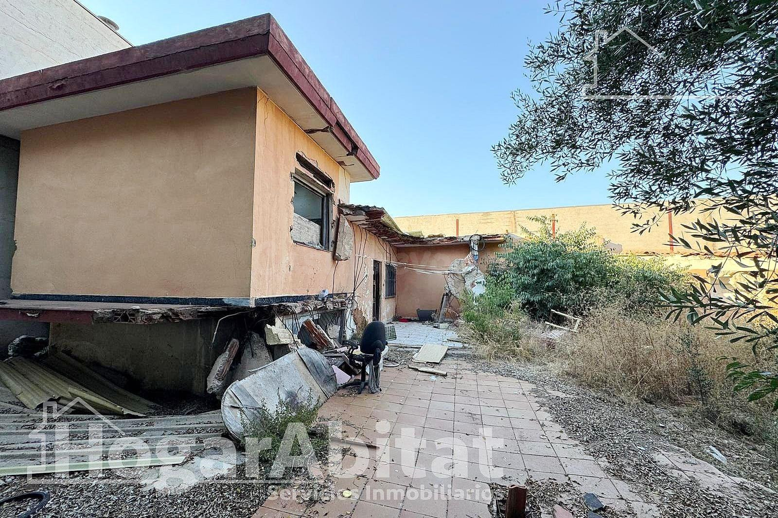¡EXCELENTE OPORTUNIDAD DE INVERSIÓN EN VILA-REAL: DOS SOLARES DISPONIBLES!