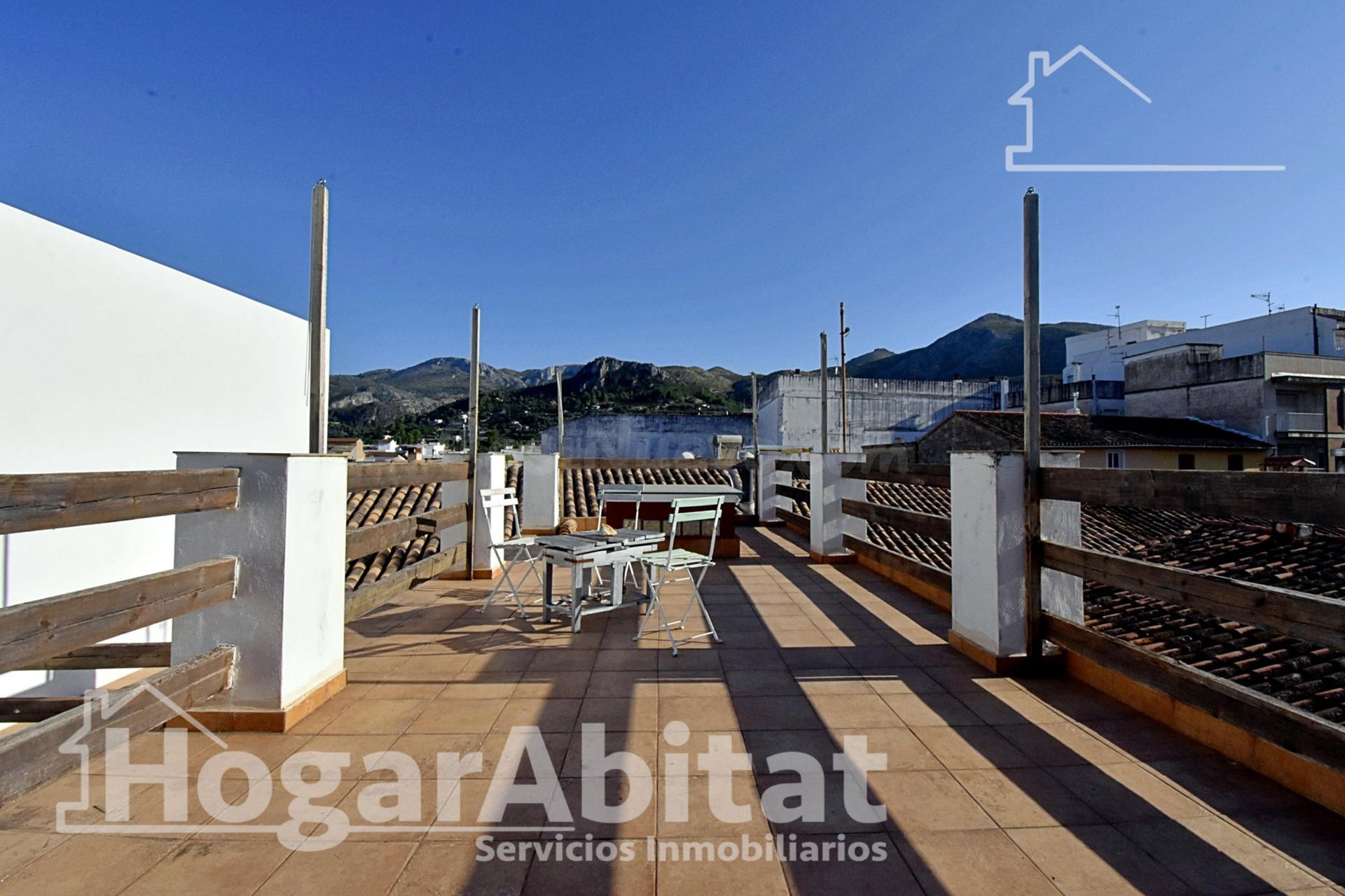 MAGNIFICA CASA REFORMADA: ENCANTO TRADICIONAL Y DISEÑO MODERNO