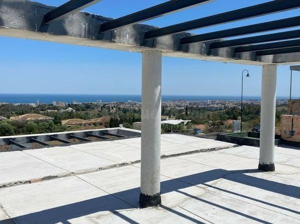 Mijas - Villa Independiente, 4 Dormitorios, Terraza, Piscina y Jardín, Parking
