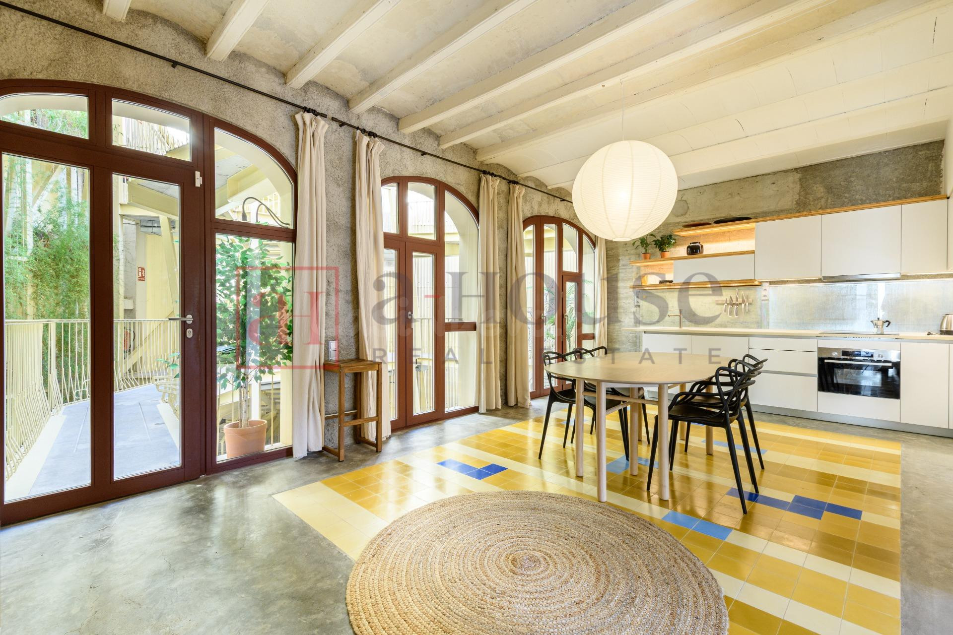 PISO DE OBRA NUEVA CON PISCINA COMUNITARIA, TODO EXTERIOR EN SANT ANTONI