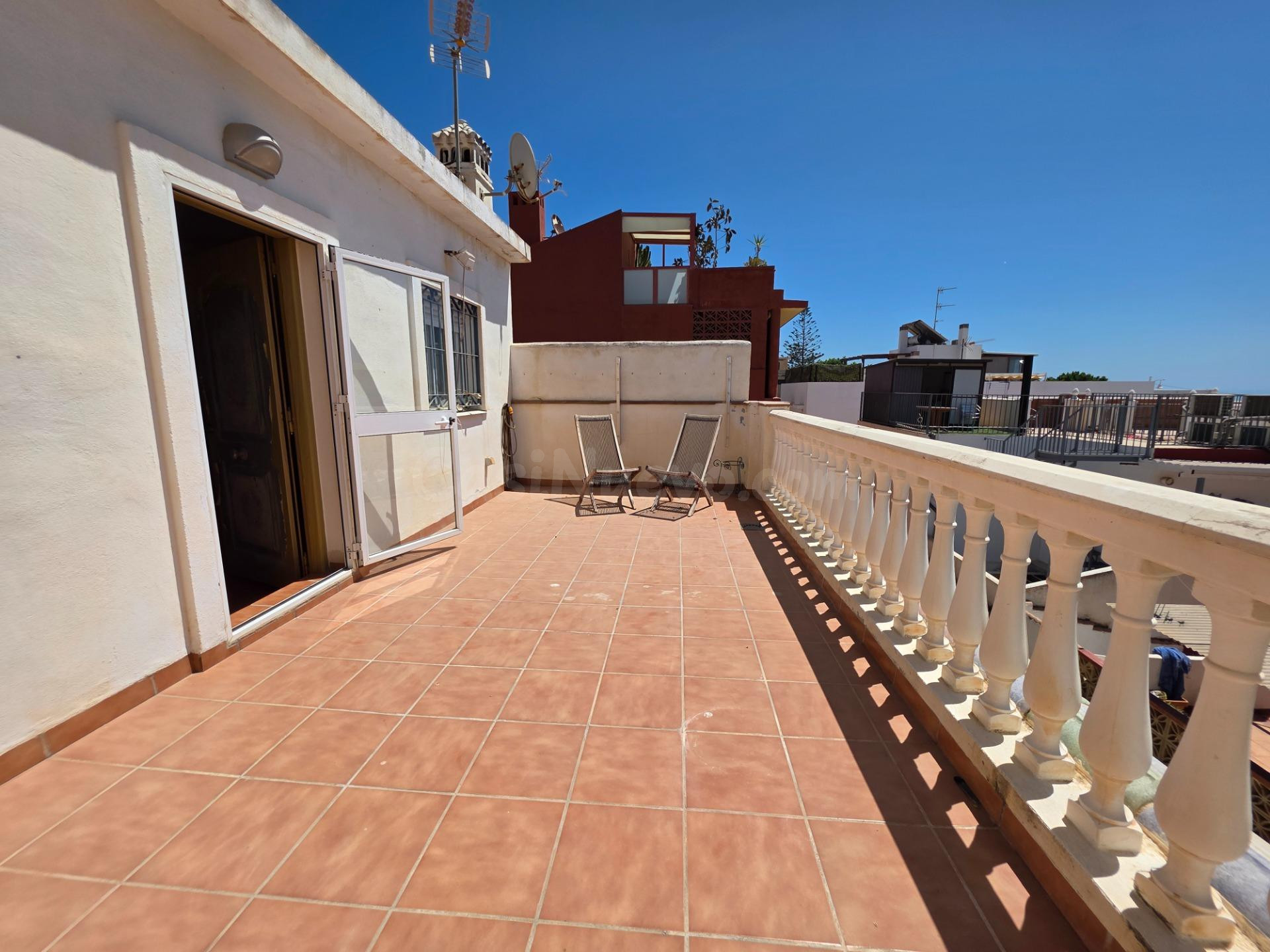 Pedregalejo a Pasos del Mar - Terrazas, Vistas al Mediterráneo, Una Casa Especial en una de las zonas más deseadas de Málaga