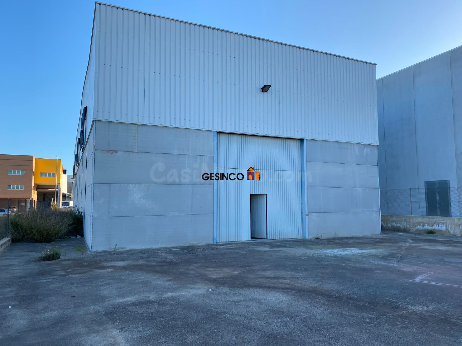 NAVE INDUSTRIAL INDEPENDIENTE EN ALQUILER POL. L´ALTET EN ONTINYENT