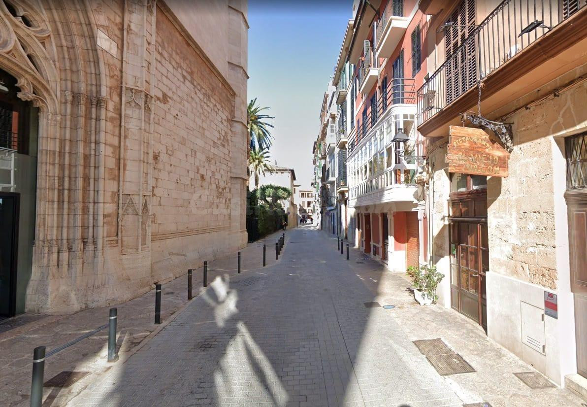 ️ OPORTUNIDAD INVERSORES!!!   EXCLUSIVO EDIFICIO EN LA LONJA!!!!!