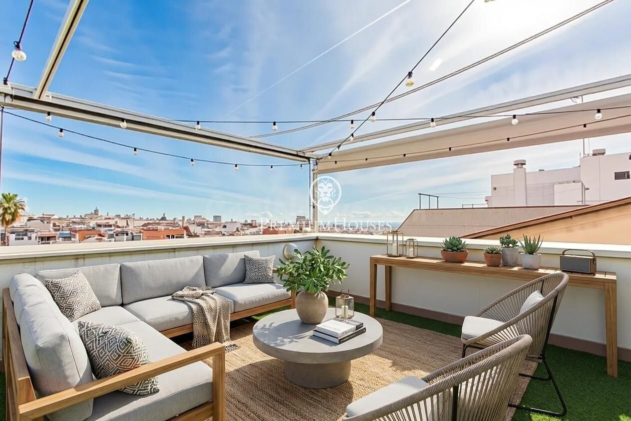 Espectacular ático tríplex de grandes dimensiones en venta en el centro de Mataró