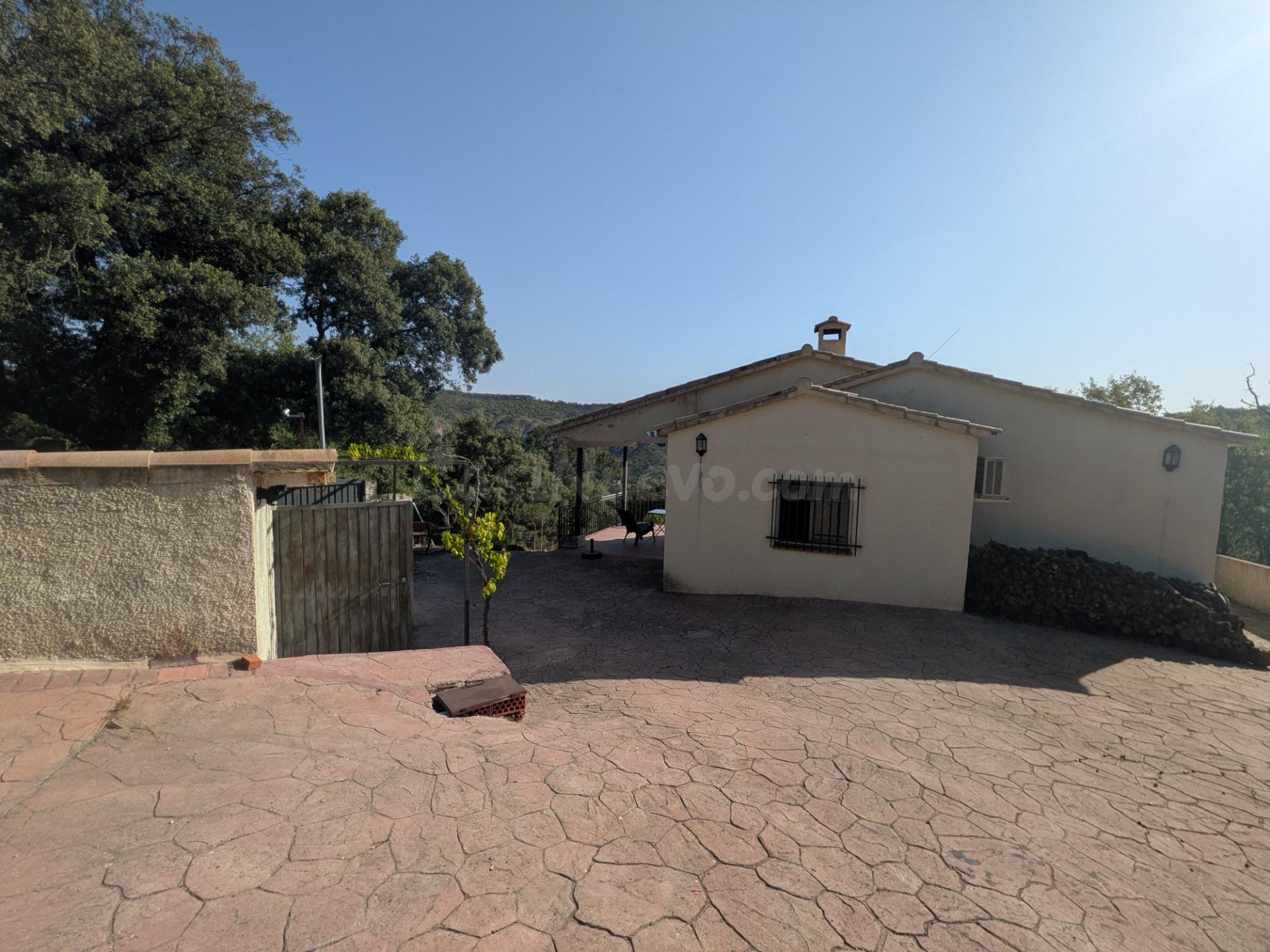 CHALET EN URBANIZACION LOS MANANTIALES DE HONTOBA (GUADALAJARA)