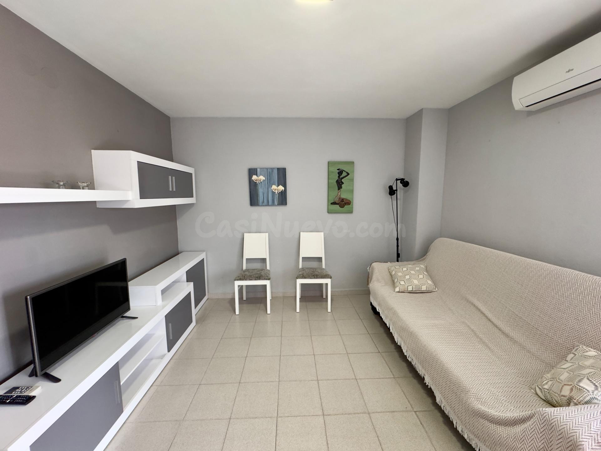 Apartamento Semireformado en Playa de Gandia - Alquiler Temporada Escolar