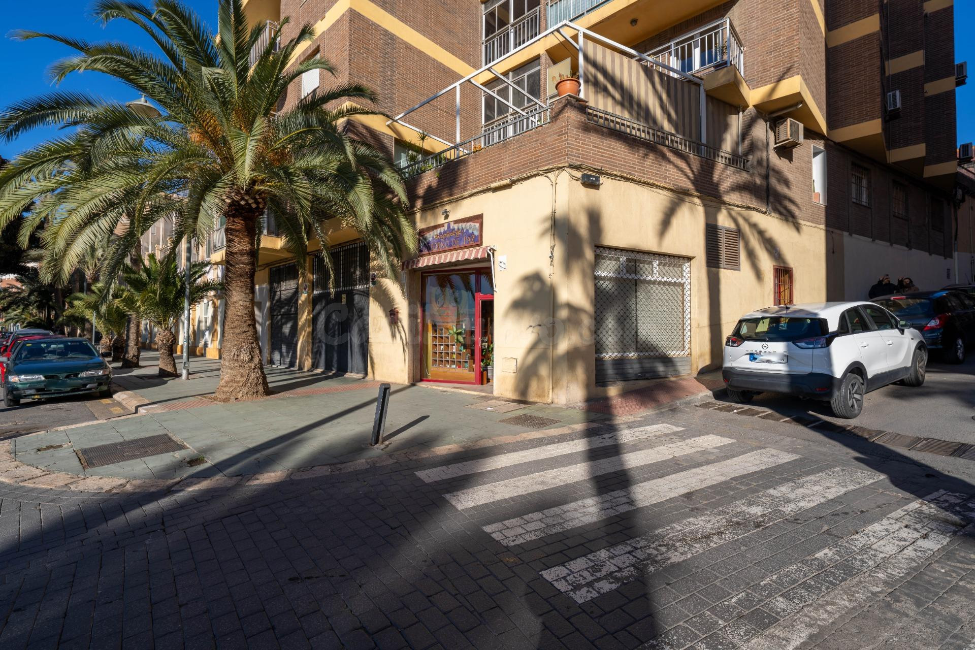 Venta de Local Comercial con Vista al Parque Nicolás Salmerón