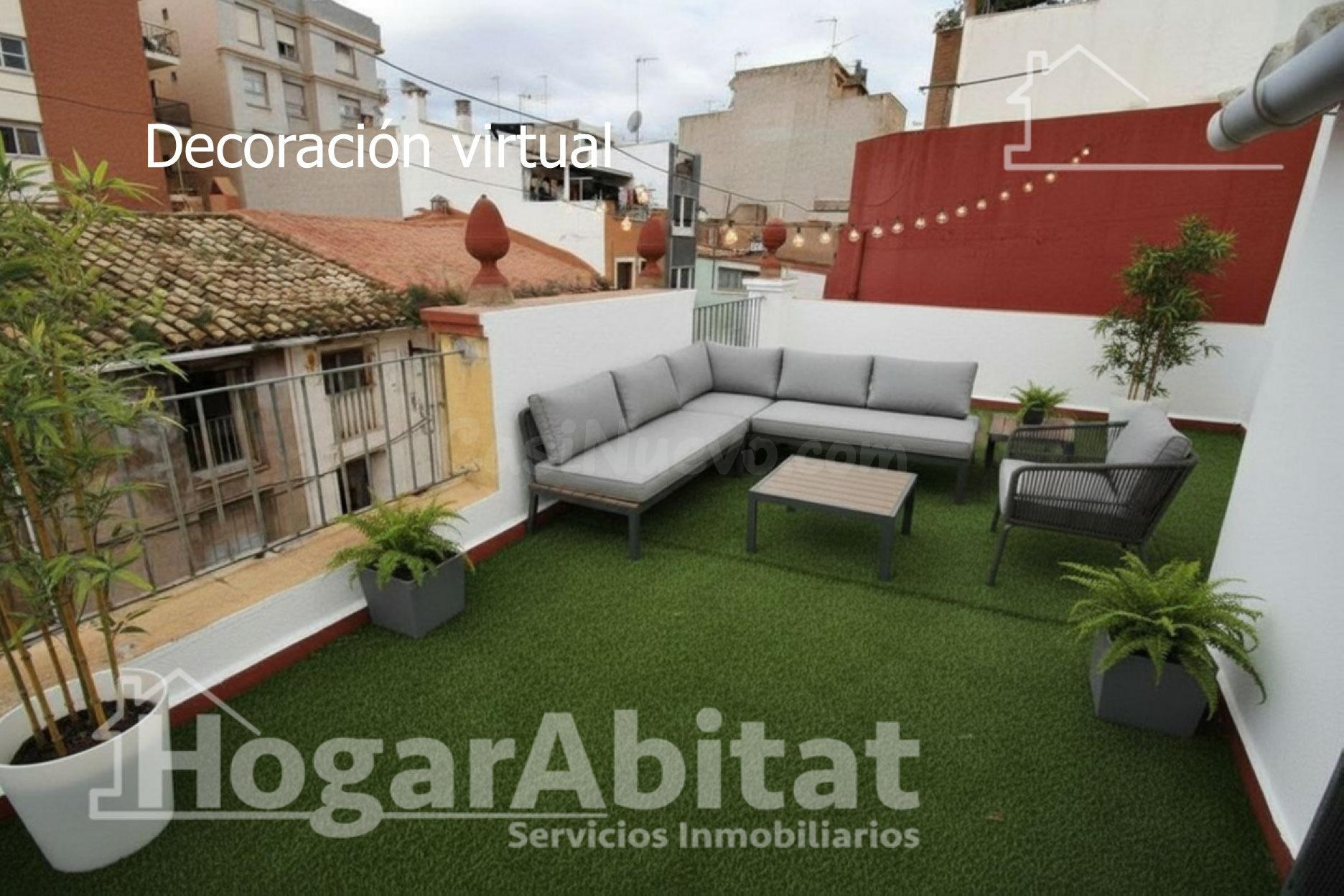 ¡EN PLENO CENTRO! CASA AMPLIA Y SEMIREFORMADA, CON BAJO COMERCIAL Y TERRAZA