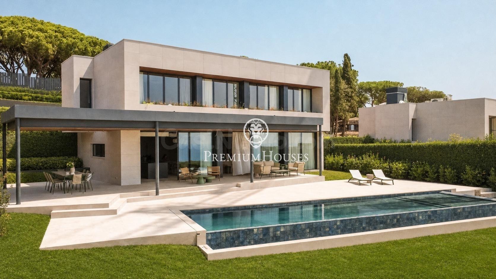 Exclusivas casas de obra nueva con vistas frontales al mar