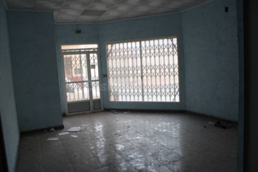 ¡¡ BAJADA DE PRECIO !! Local comercial en Orihuela zona Colegio Santo Domingo