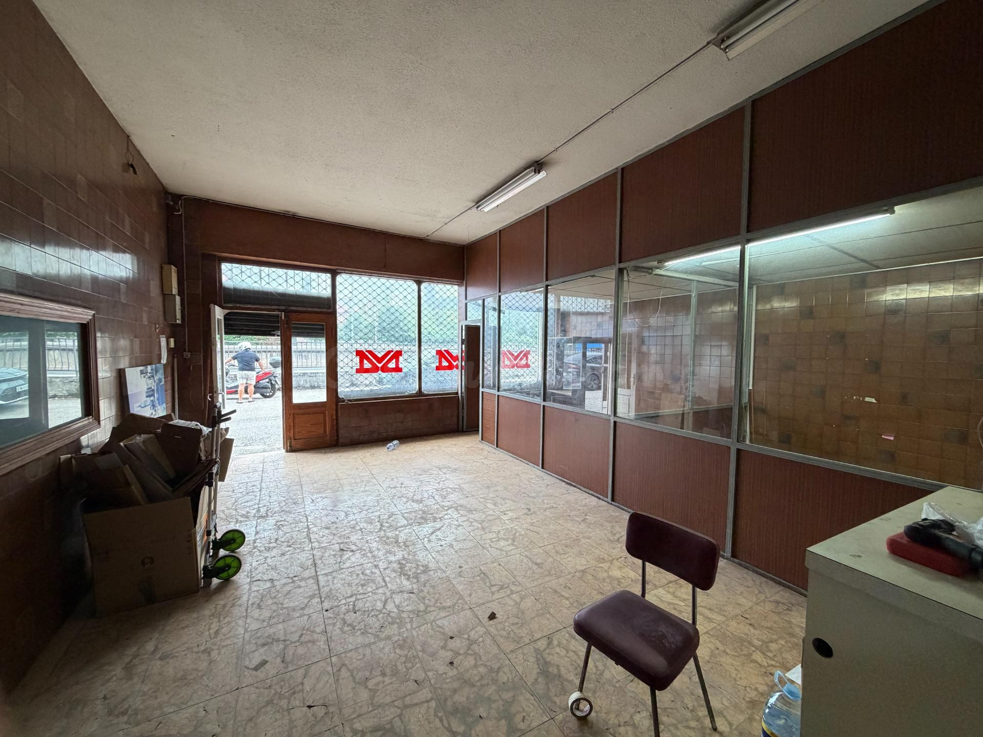 Oportunidad de local/nave para nueva apertura de gran centro en Santander