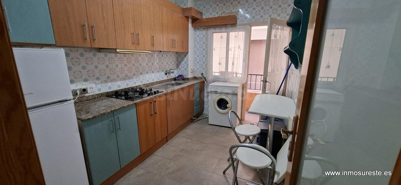 Alquiler de piso en Orihuela, zona centro, cerca de la Plaza Nueva, con 79 m2 construidos.