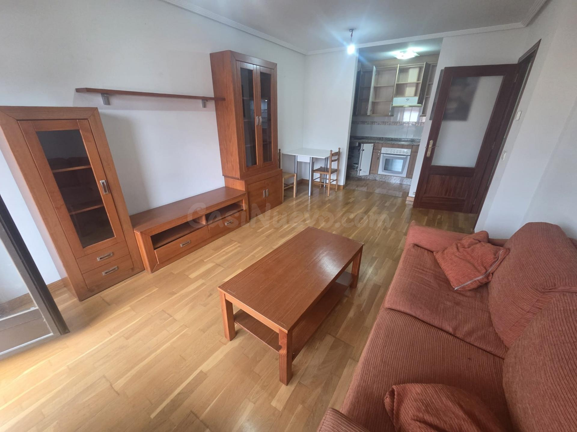 SE VENDE APARTAMENTO DE UN DORMITORIO EN VALENCIA DE DON JUAN, COCINA AMERICANA, BAÑO, TERRAZA, ASCENSOR, TRASTERO Y PLAZA GARAJE.