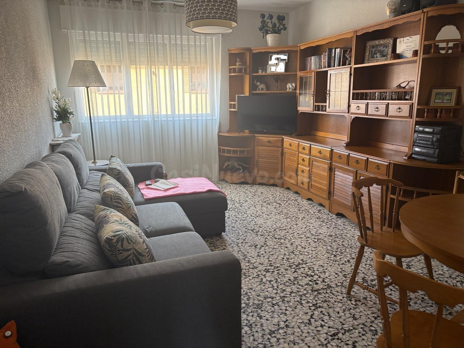 SE VENDE APARTAMENTO DE 73 M2 EN VALENCIA DE DON JUAN, AMUEBLADO, 2 AMPLÍSIMAS habitaciones, COCINA AMERICACA, BAÑO, TERAZA