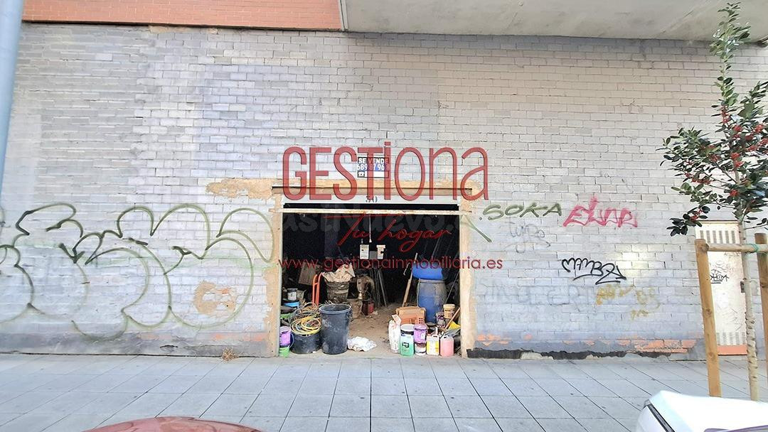 OPORTUNIDAD INVERSORES!!!. LOCAL COMERCIAL EN EL CENTRO DE MALIAÑO.