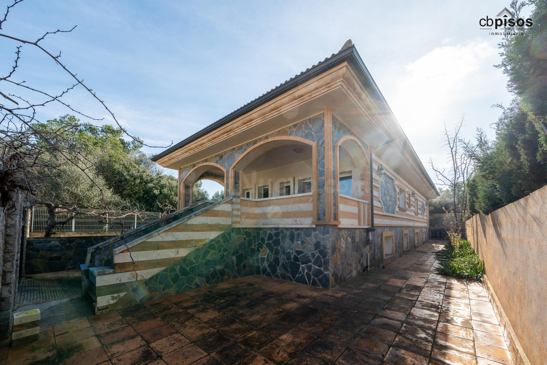 SE VENDE CHALET INDEPENDIENTE A POCOS METROS DEL MAR EN SON SERRA DE MARINA