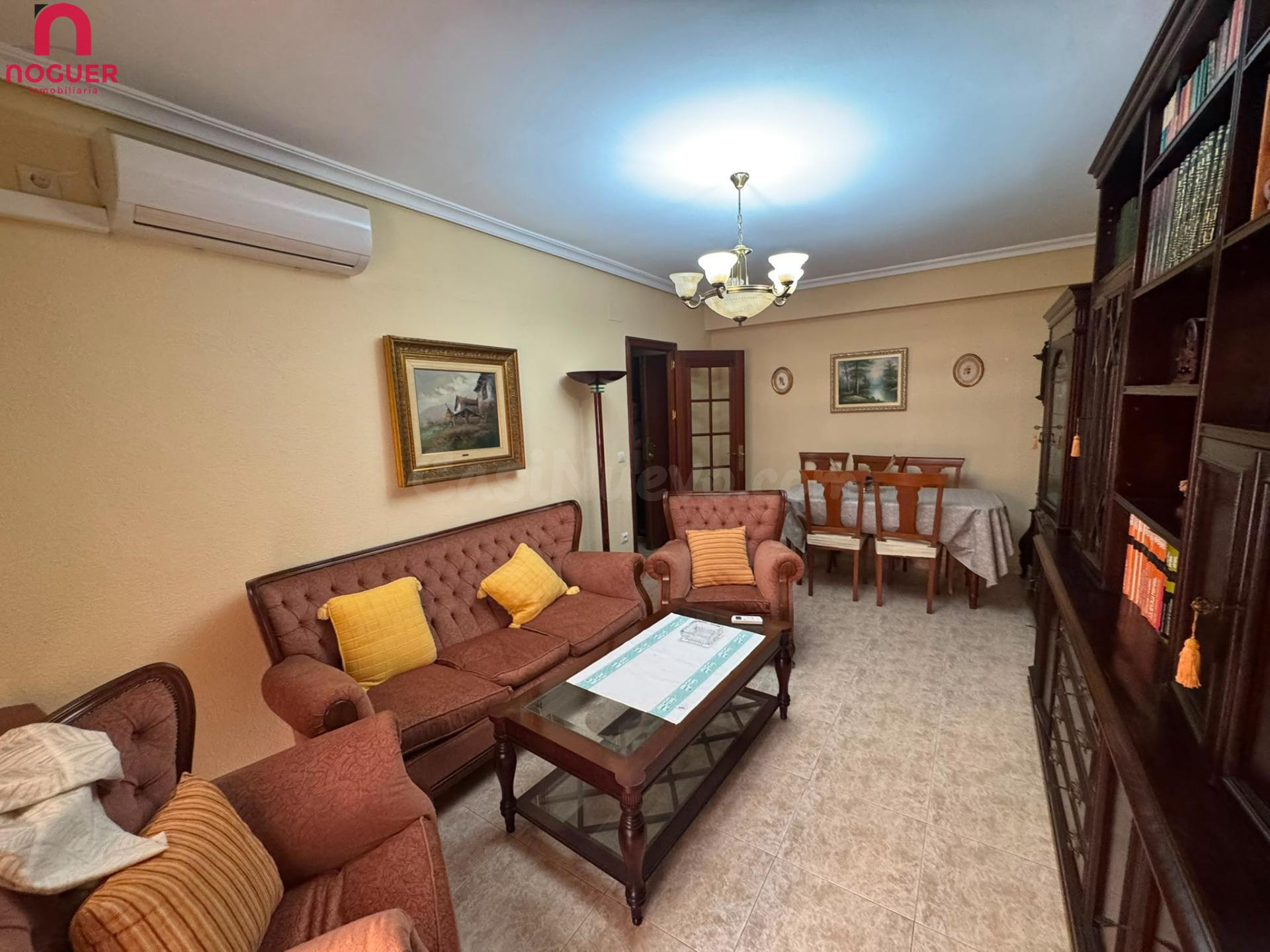 PISO EN VENTA EN LA AV. BARCELONA – LUMINOSO -AMPLIO  CON OPCION A COCHERA