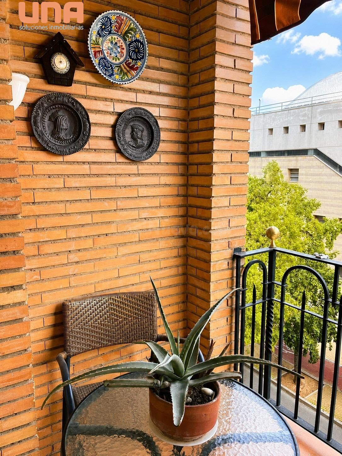 Piso en Vista Alegre con garaje y trastero, listo para entrar a vivir