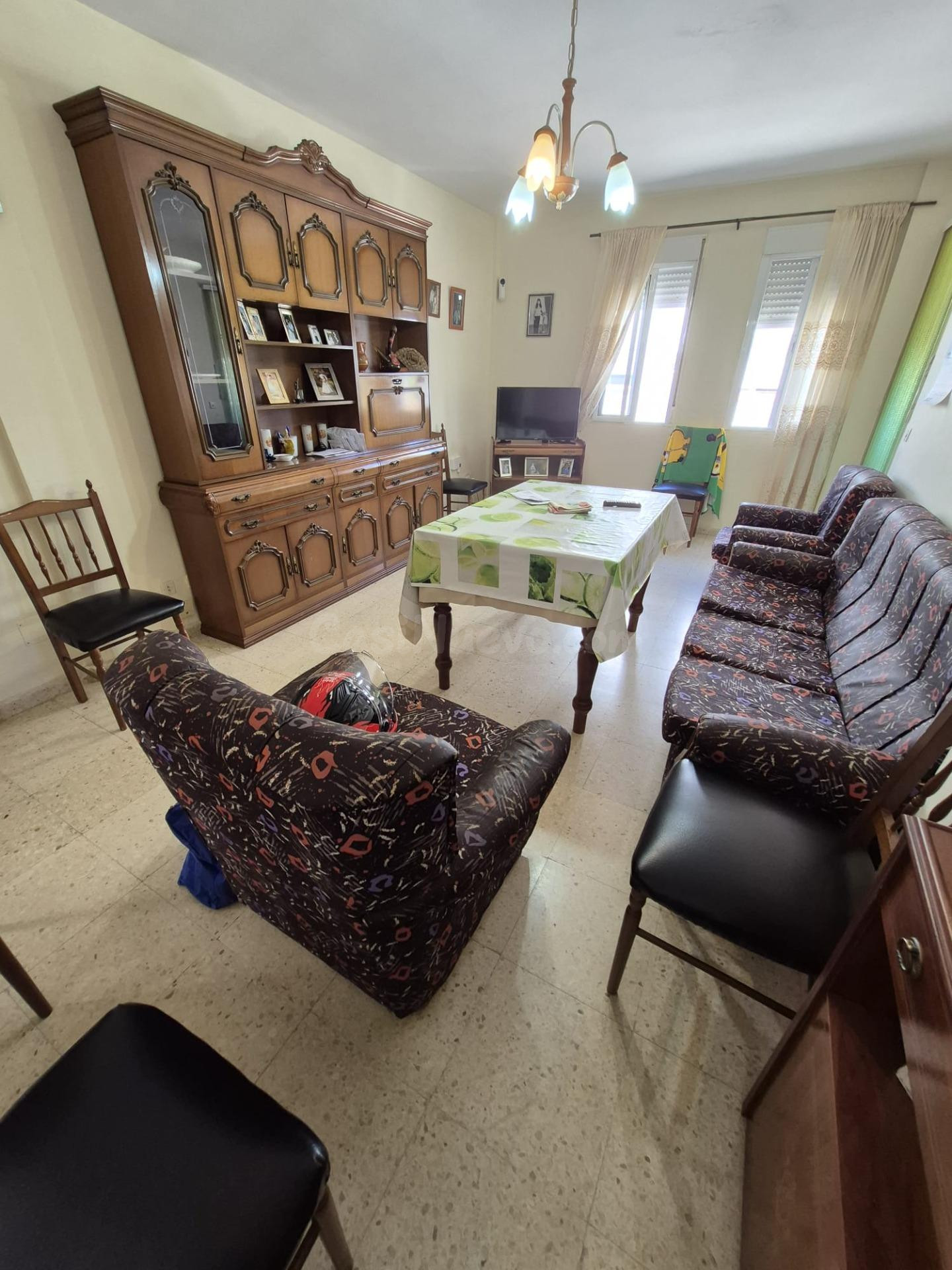 SE VENDE PISO EN ZONA DEL BARRIO BAJO EN ARCOS DE LA FRONTERA