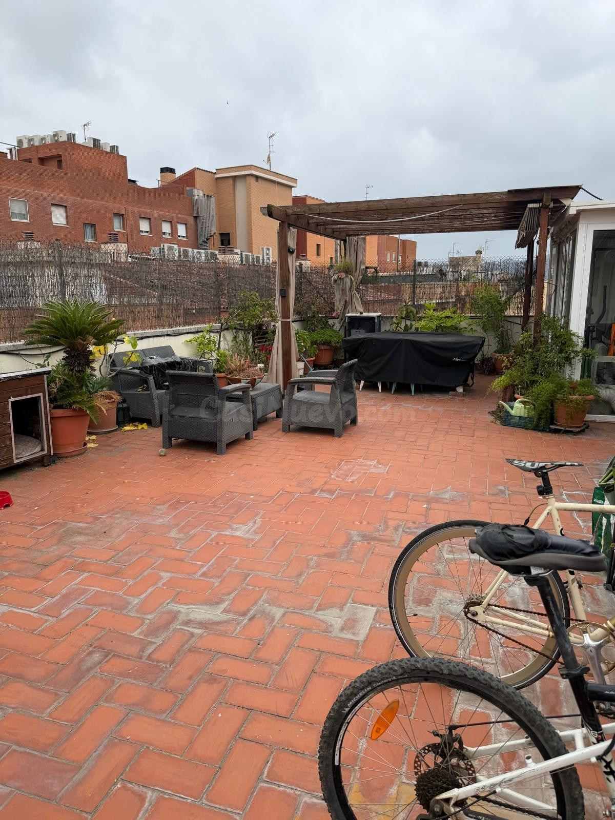 PRECIOSO PISO EN VENTA CON TERRAZA EN BARRIO CENTRO EN CORNELLA DE LLOBREGAT