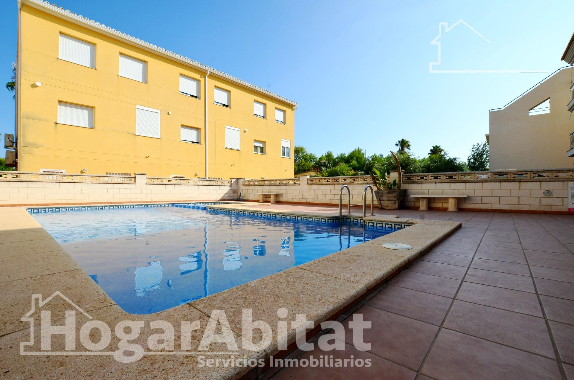 ¡PLAYA MIRAMAR! GRAN ÁTICO EXTERIOR Y LUMINOSO EN RESIDENCIAL CON DOS TERRAZAS