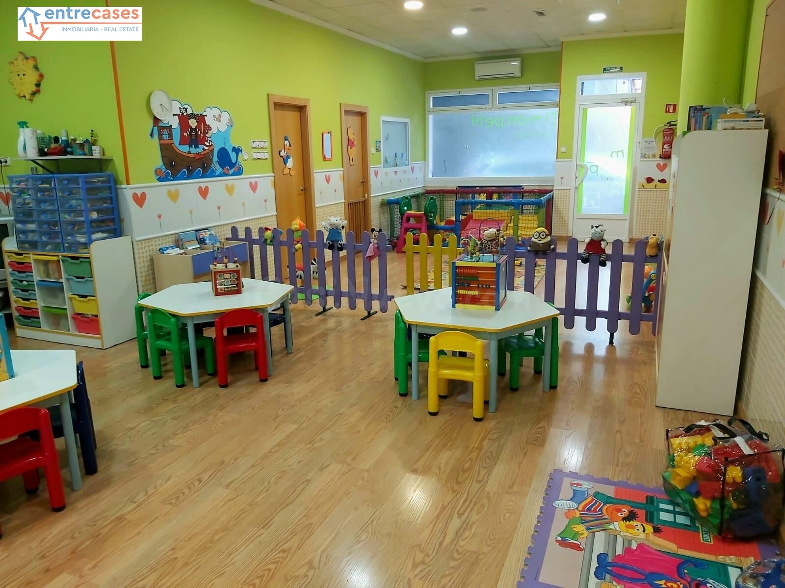 ¡Gran oportunidad! Traspaso de ludoteca en pleno funcionamiento