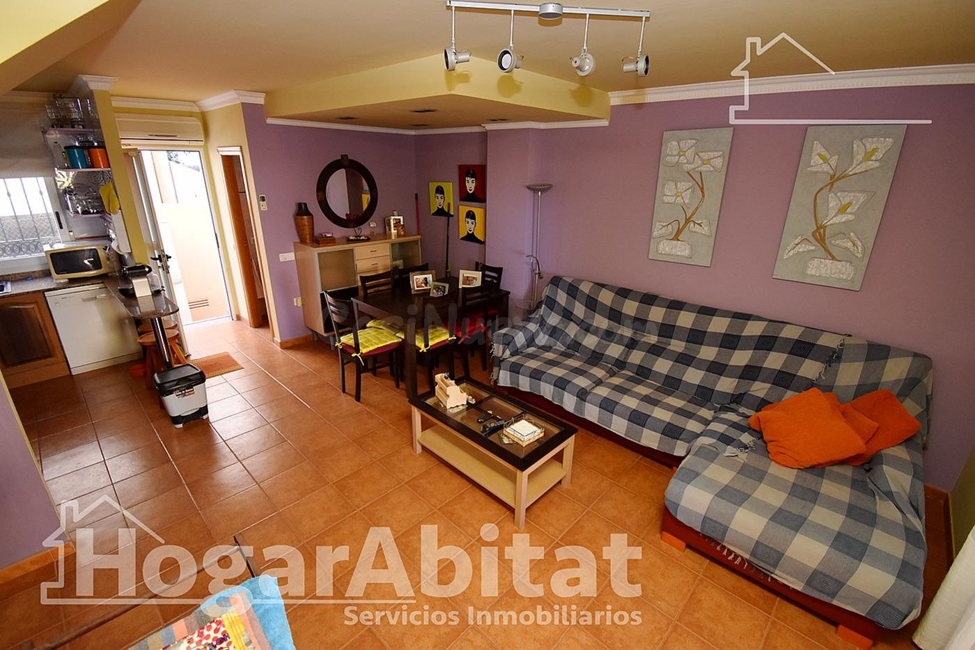 CHALET PAREADO CON TERRAZA Y GARAJE JUNTO A LA PLAYA