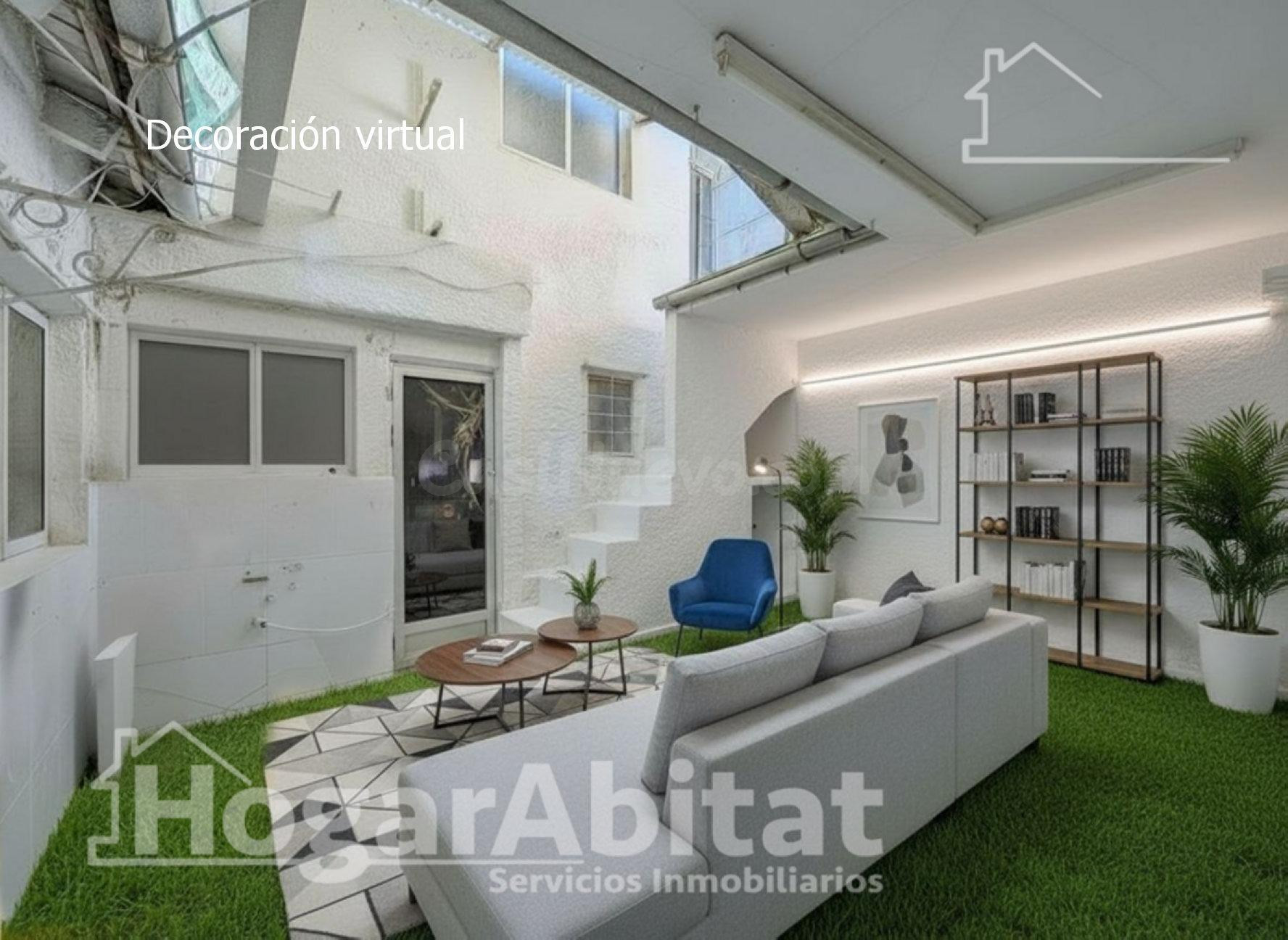 ¡OPORTUNIDAD DE INVERSIÓN! GRAN CASA PARA REFORMAR CON DOS TERRAZAS