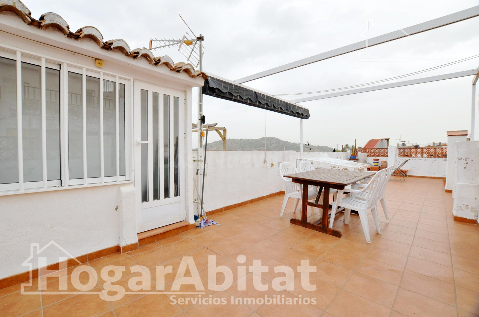 AMPLIA CASA  REFORMADA ESQUNERA CON TERRAZA Y BARBACOA - foto 3