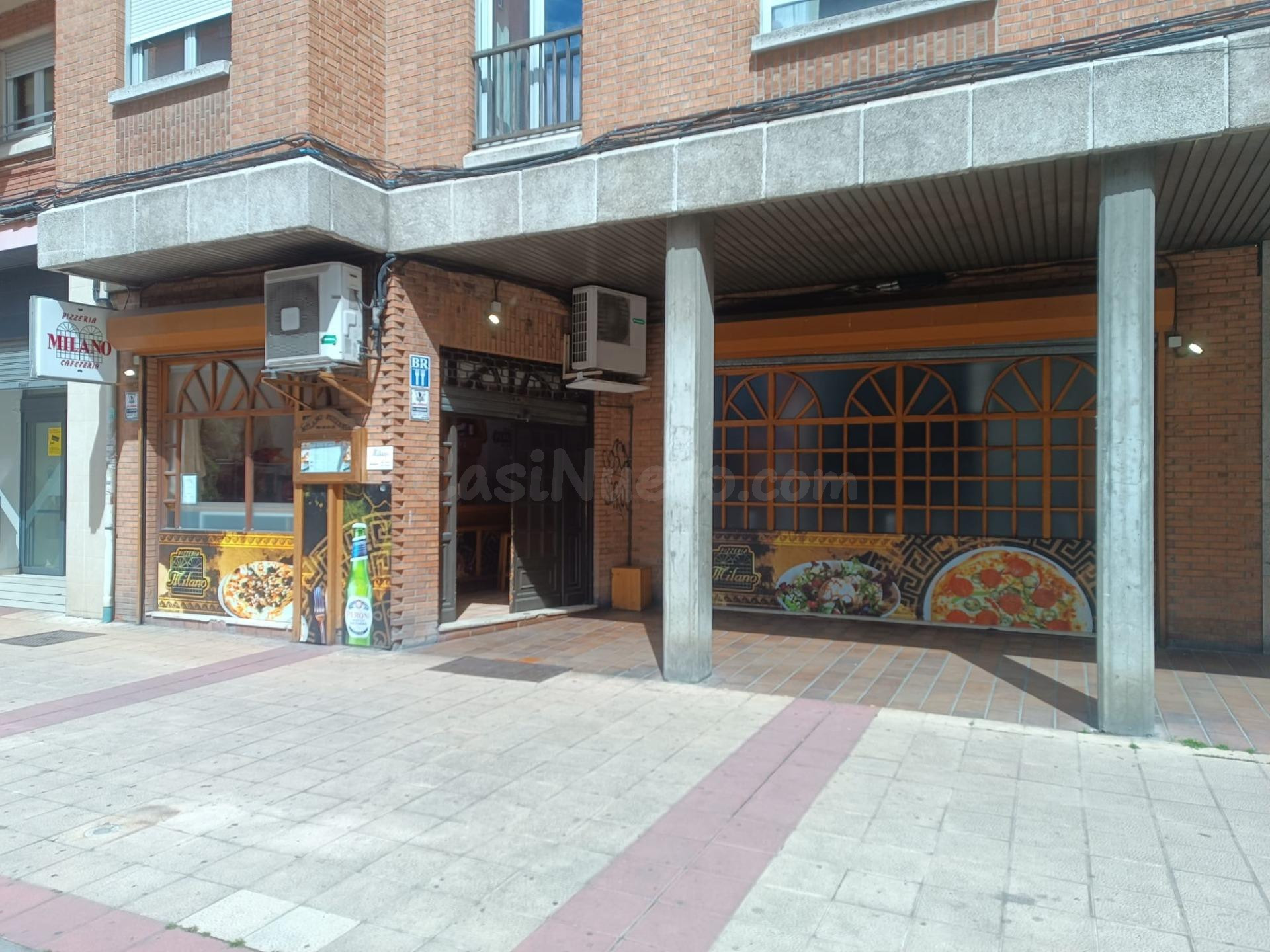 Traspaso en calle Gabilondo – Restaurante-pizzería con terraza y cocina totalmente equipada