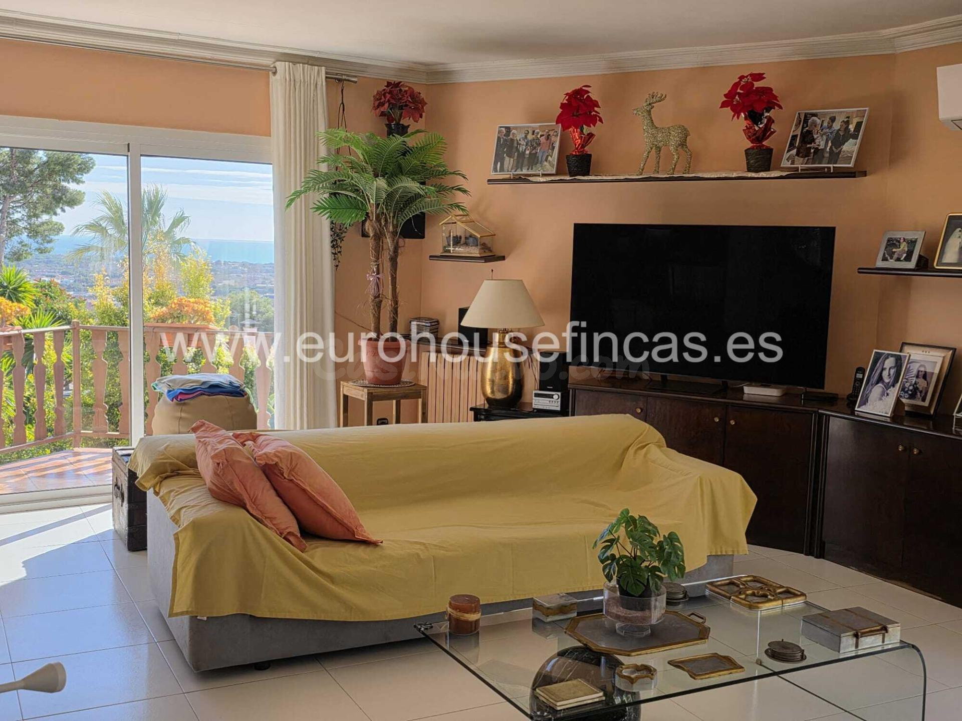 Exclusiva Casa en Venta en Montemar – Castelldefels con Vistas al Mar