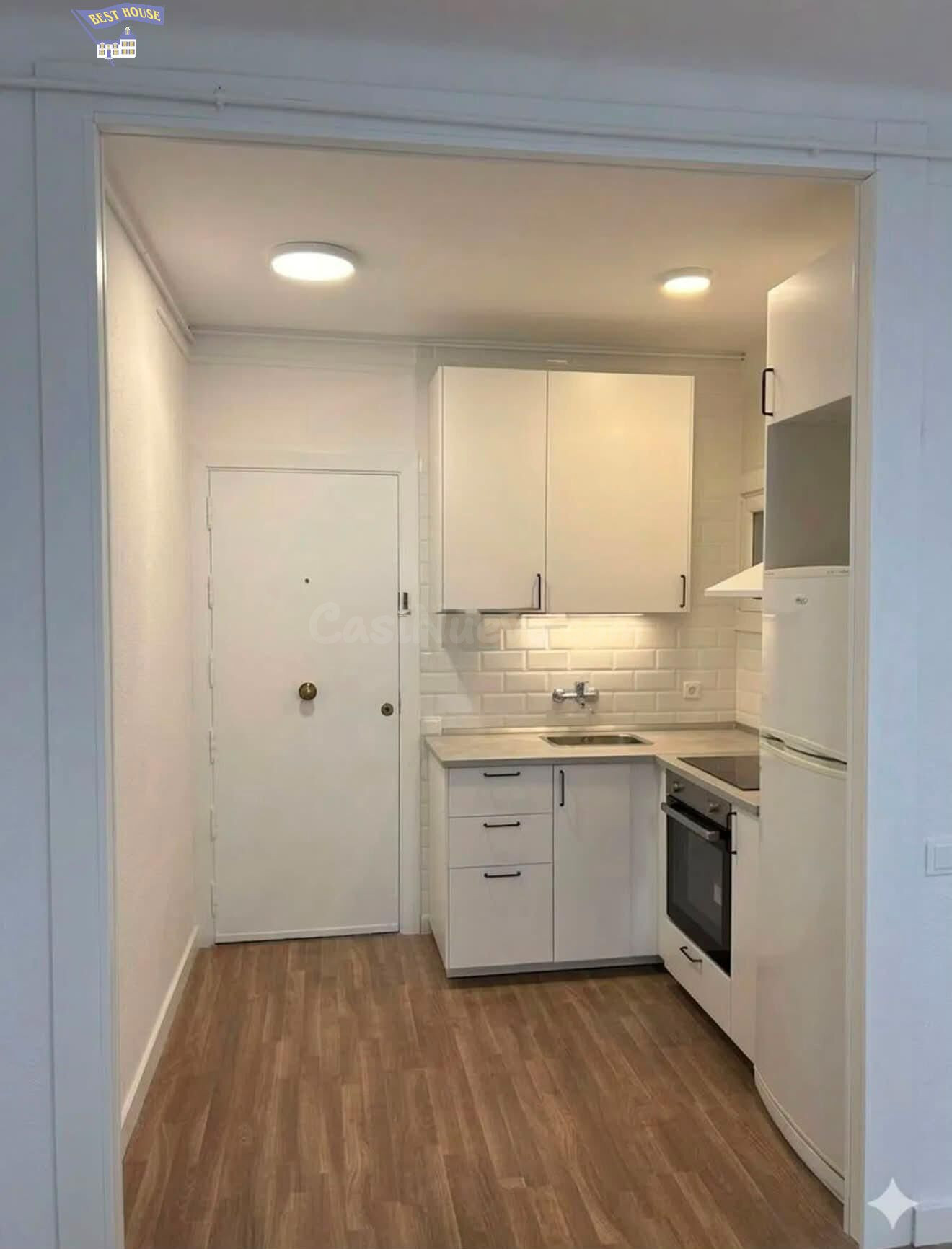 EXCELENTE OPORTUNIDAD EN NOU BARRIS: PISO REFORMADO DE 3 habitaciones CON GRAN LUMINOSIDAD