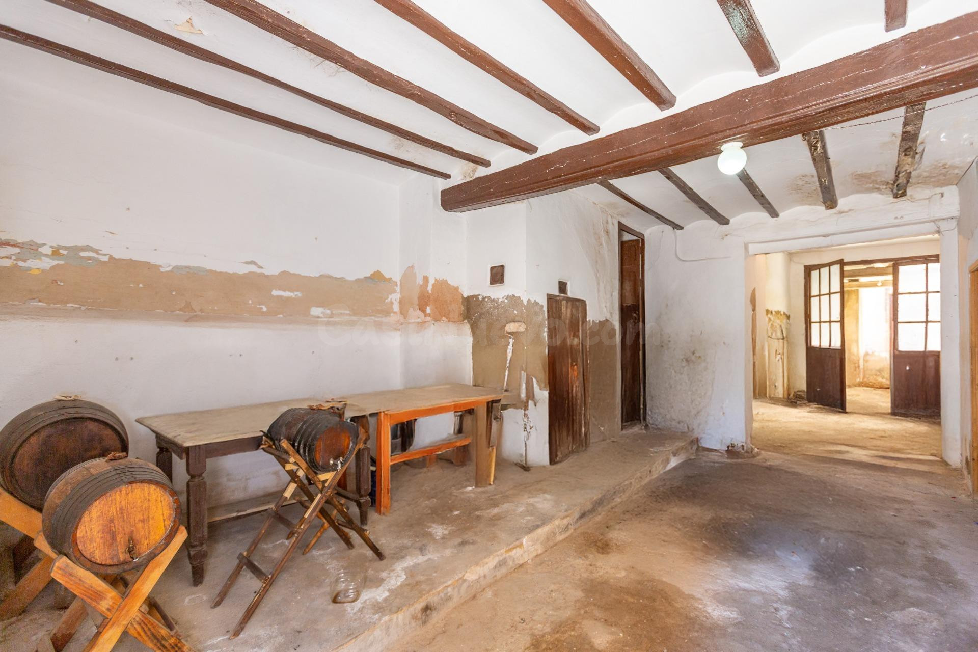 Casa con encanto tradicional y múltiples posibilidades en el corazón del pueblo