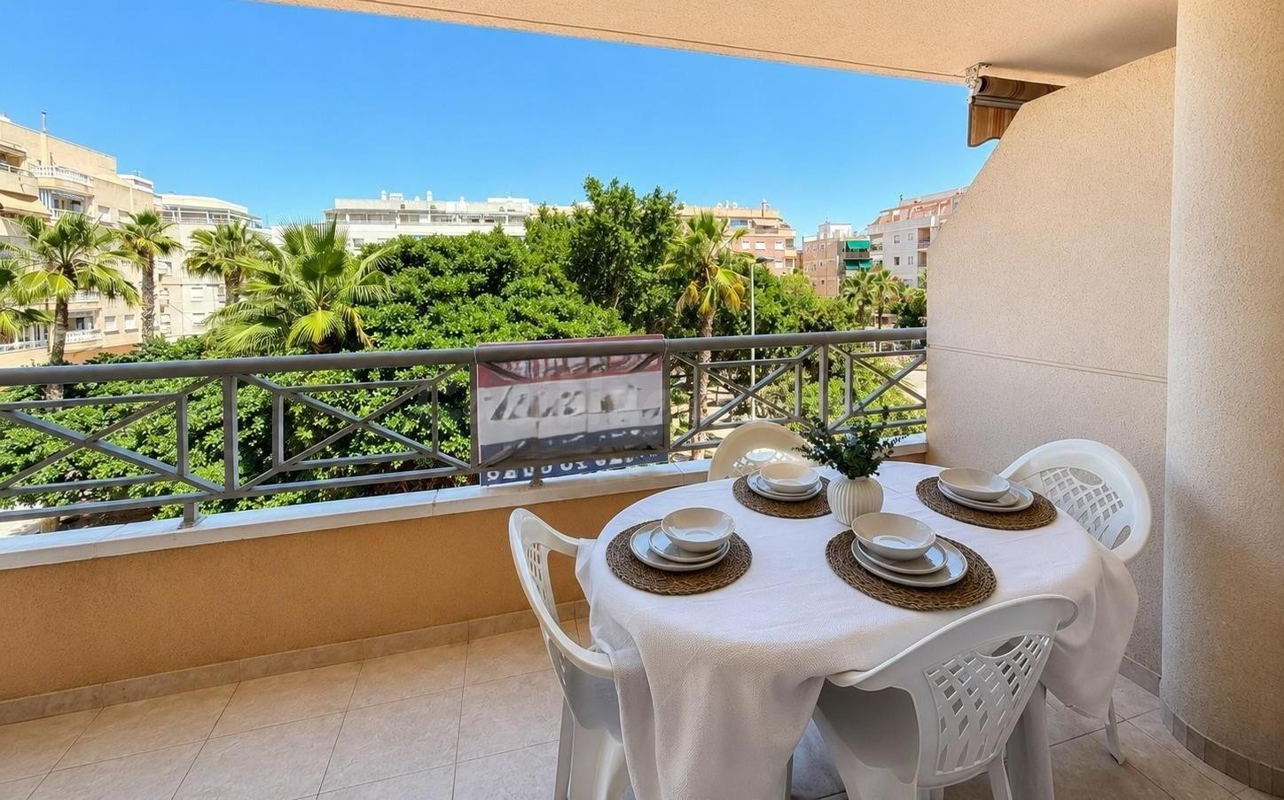 Apartamento luminoso con terraza y vistas al parque cerca de Playa del Cura y Los Locos