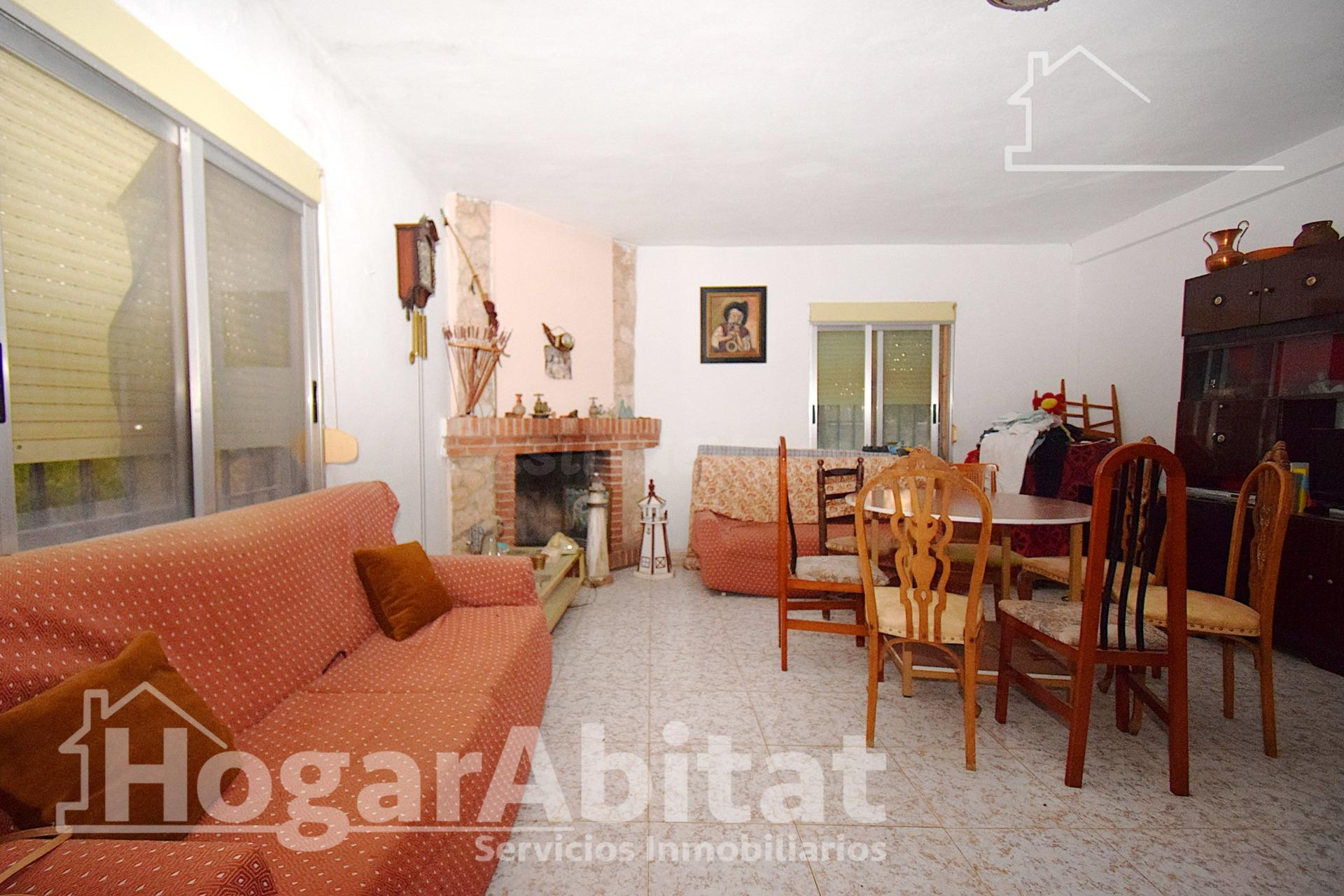OPORTUNIDAD DE PROPIEDAD RUSTICA CON TERRENO Y PISCINA