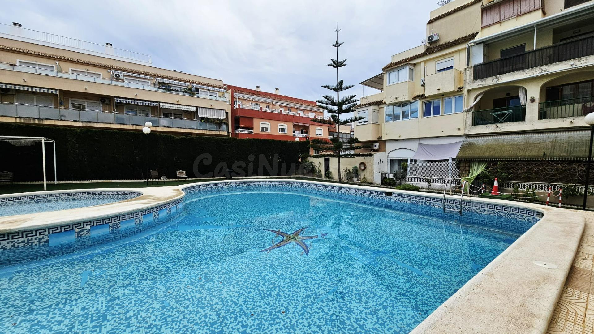 Ático de 1 dormitorio con vistas al mar y piscina comunitaria
